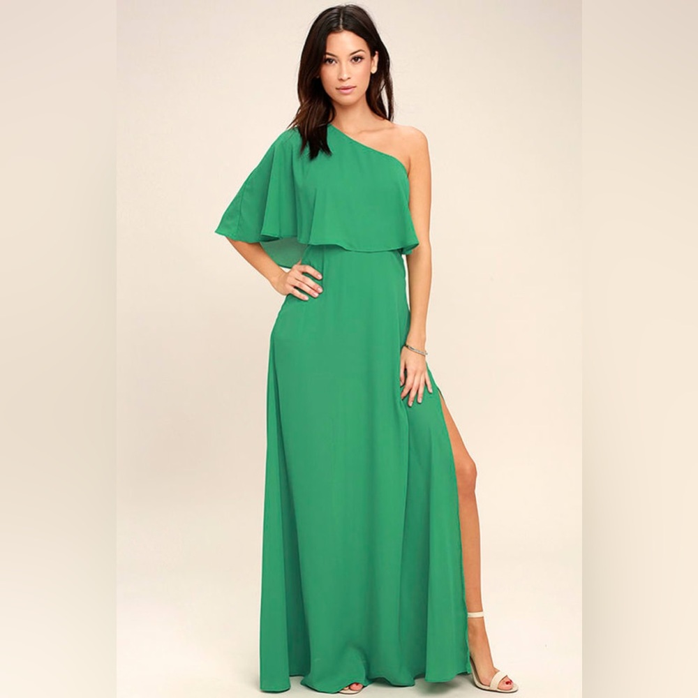 Angelic Way Green One-Shoulder Maxi
Dress size Small